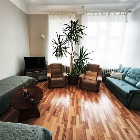 بيت شباب Louna