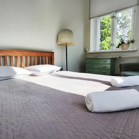Louna Hostel *